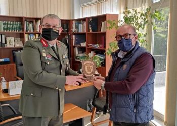 Στο Δημαρχείο Φαρκαδόνας ο νέος Διοικητής της ΣΜΥ Ταξίαρχος Κωνσταντίνος Δαλάκης