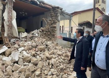 O Aλέξης Τσίπρας στις πληγείσες περιοχές από τον σεισμό