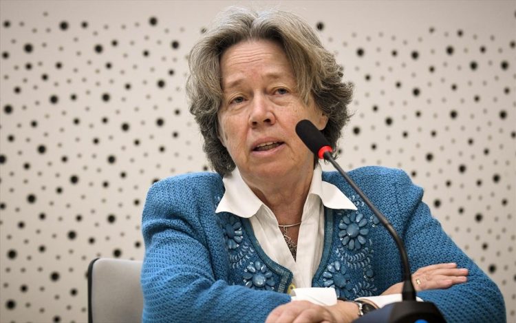 «Καταπέλτης» η Α.Λινού: «Λάθος ο εμβολιασμός των 30-40 με AstraZeneca – Υπάρχει κίνδυνος για τις νεότερες γυναίκες»