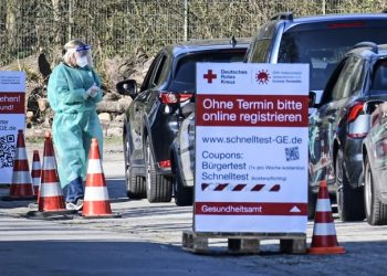 Covid-19: Ξεπέρασαν τους 78.000 οι νεκροί στη Γερμανία