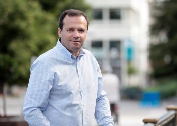 Ο Λιούτας βάζει πλάτη στους καπνοπαραγωγούς του Νομού Τρικάλων