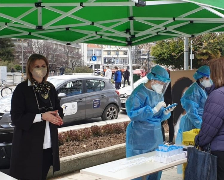 Η Νάτσινα συνεχίζει στην πρώτη γραμμή…
