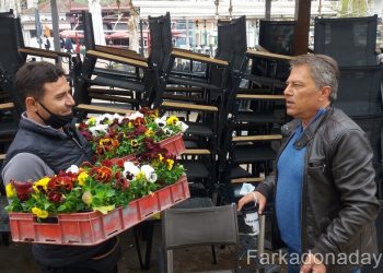 Τα λουλούδια στον Πρόεδρο…. από μένα!