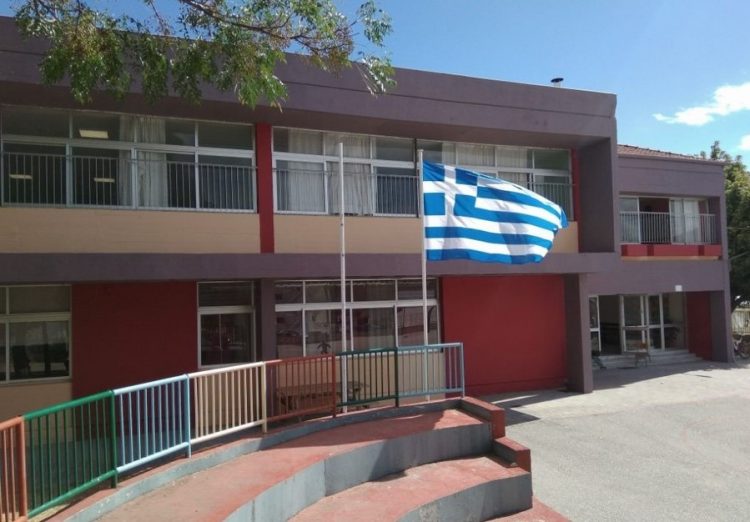Έπεσαν οι υπογραφές  για την ενεργειακή αναβάθμιση του 2ου Δημοτικού Σχολείου Οιχαλίας
