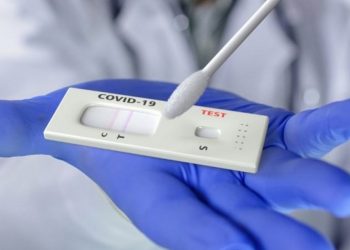 Σοκ στη Γερμανία: Εντοπίστηκε τοξική ουσία σε 2.000.000 self tests που έκαναν μαθητές!