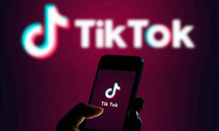 Με «καμπάνα» δισεκατομμυρίων κινδυνεύει το TikTok – Γιατί κατηγορείται