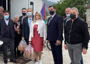 Επίσκεψη της ΔΕΕΠ( ΝΟΔΕ ) ΝΔ Τρικάλων στους σεισμοπαθείς του Δήμου Φαρκαδόνας