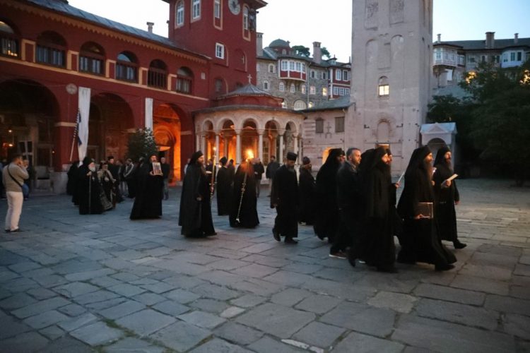 Άγιον Όρος: Παρατείνεται η αναστολή των προσκυνηματικών επισκέψεων μέχρι τις 10 Μαΐου