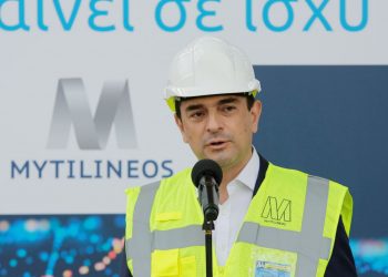Το μεγαλύτερο εργοστάσιο ηλεκτροπαραγωγής από φυσικό αέριο στην Ευρώπη επισκέφθηκε ο Κώστας Σκρέκας