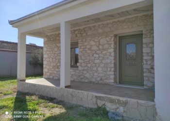 Πωλείται σπίτι στο κέντρο της Φαρκαδόνας