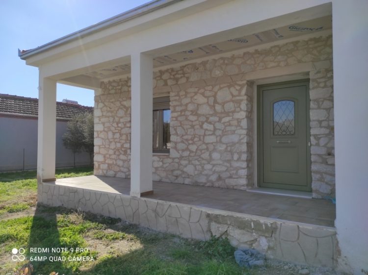 Πωλείται σπίτι στο κέντρο της Φαρκαδόνας