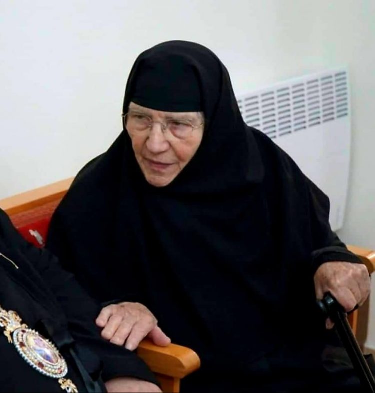 Εκοιμήθη η Μοναχή Δωροθέα από την Ι.Μ. Βυτουμά