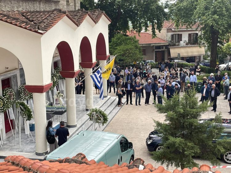 Σε κλίμα οδύνης και πένθους το τελευταίο αντίο στον πρώην Δήμαρχο Χρήστο Σινάνη