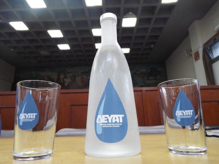 Η ΔΕΥΑΤ  από τη Δευτέρα θα κόβει το νερό στα νοικοκυριά που χρωστάνε