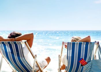 Κοινωνικός Τουρισμός: Φθηνές διακοπές με voucher για 300.000 πολίτες