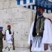 Μεθυσμένος προσπάθησε να αρπάξει όπλο από Εύζωνα