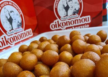 Λαχταριστοί Λουκουμάδες από τα Ζαχαροπλαστεία Οικονόμου