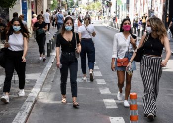 Προβληματίζονται οι ειδικοί για τις μεταλλάξεις – Ανησυχία και για την «αθηναϊκή»