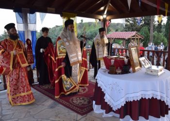 Τα Βούναινα γιόρτασαν τον «Αιματοβλύτη»  Άγιο Νικόλαο