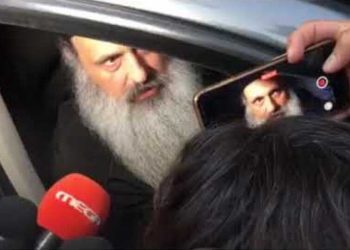 Ο Δεσπότης της Καλαμπάκας παρών στην επίθεση με βιτριόλι