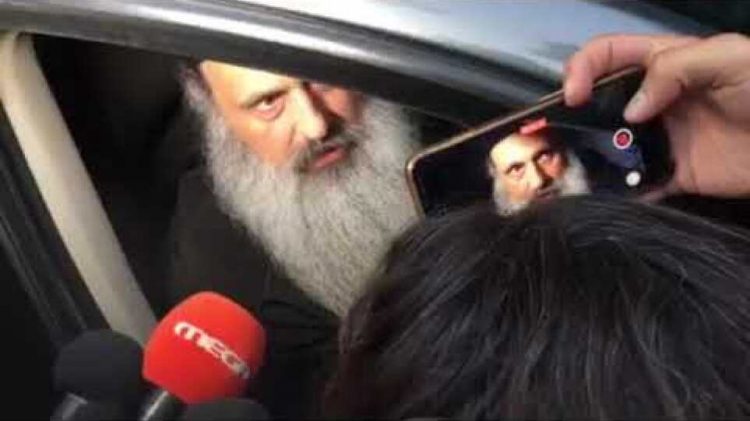 Ο Δεσπότης της Καλαμπάκας παρών στην επίθεση με βιτριόλι