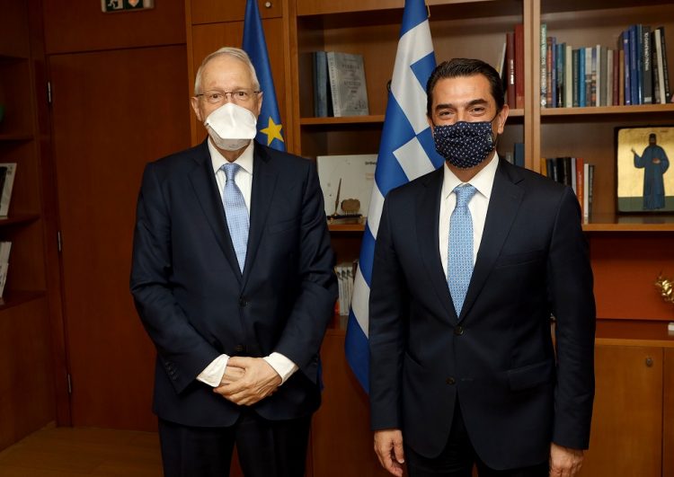 Συνάντηση Σκρέκα με τον Κυβερνήτη της Τράπεζας Ανάπτυξης του Συμβουλίου της Ευρώπης για την ενεργειακή φτώχεια