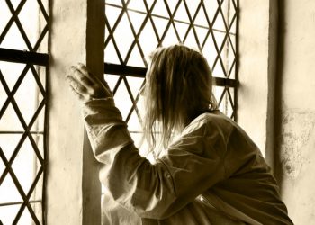 Οι καύσωνες αυξάνουν την επιθετικότητα των ασθενών στα ψυχιατρεία, δείχνει έρευνα