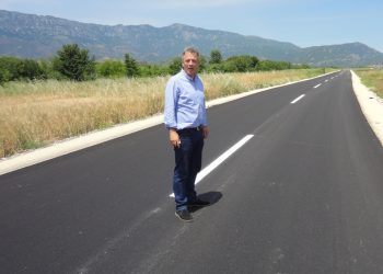 Όποια πέτρα κι αν σηκώσει κανείς βρίσκει… Χρήστο Μιχαλάκη!!