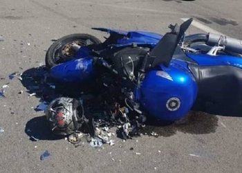 Τροχαίο με μηχανάκι στη Λάρισα – Στο νοσοκομείο δύο 20χρονα παιδιά