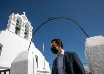 Επίσκεψη Κώστα Σκρέκα στην Αμοργό