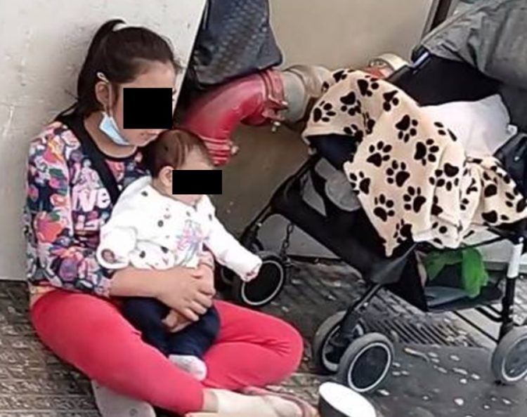 Έβγαζαν τα παιδιά τους στην επαιτεία και ξόδευαν τα χρήματα σε ταβέρνες και καζίνο