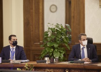 Στην Αίγυπτο μαζί με τον Πρωθυπουργό ο Σκρέκας