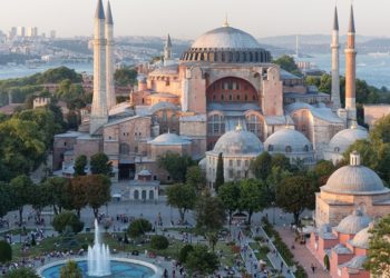 Ράπισμα της Unesco στην Τουρκία για την Αγιά Σοφιά