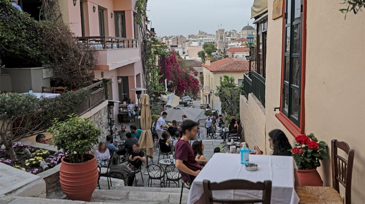 Κορωνοϊός: Καθημερινότητα μετ’ εμποδίων για τους ανεμβολίαστους