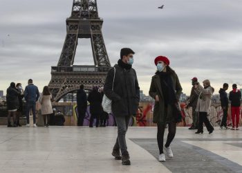 Η Γαλλία εισήλθε στο τέταρτο κύμα της επιδημίας, δήλωσε ο εκπρόσωπος της κυβέρνησης