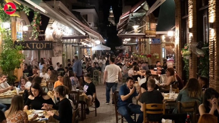 Τα νέα μέτρα που τίθενται σε ισχύ από σήμερα – Οι αλλαγές σε μετακινήσεις, διασκέδαση, άθληση