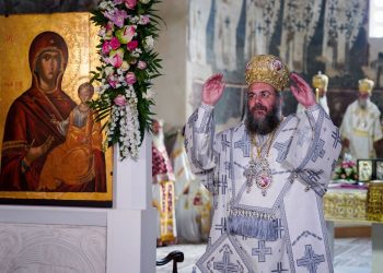 Στα χωριά του Δήμου Φαρκαδόνας ο Δεσπότης για Παρακλήσεις στην Παναγία