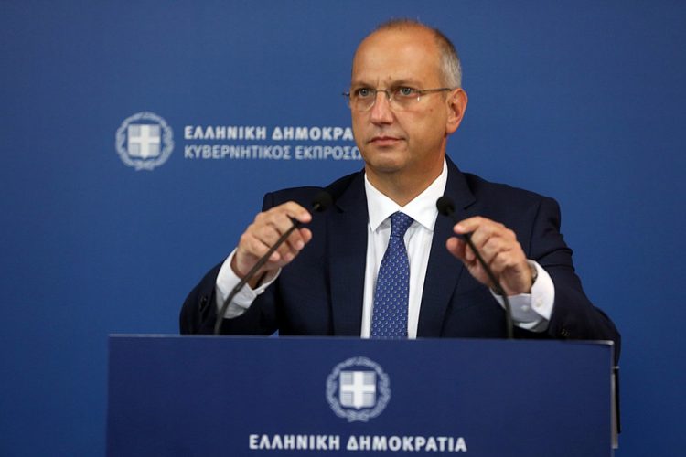 Οικονόμου: Έγιναν λάθη στις πυρκαγιές – Η πανδημία δεν τελείωσε – Έρχονται νέα μέτρα