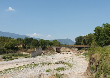 «Τα στερνά τιμούν τα πρώτα»…