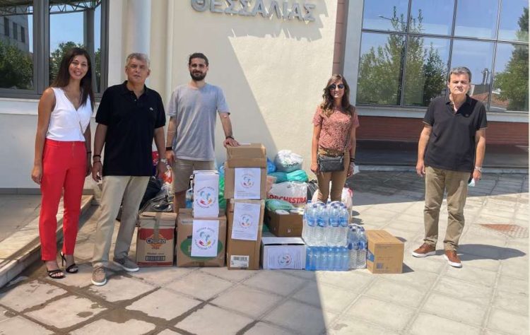 Είδη πρώτης ανάγκης για τους πυρόπληκτους συγκεντρώνει καθημερινά η Περιφέρεια Θεσσαλίας