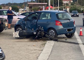 Τροχαίο στον Αγιόκαμπο: Μηχανή συγκρούστηκε με ΙΧ – Τραυματίστηκε σοβαρά 25χρονος στο κεφάλι