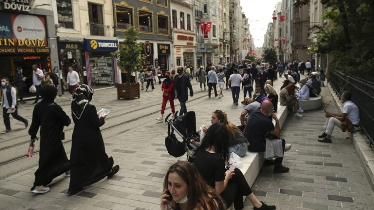 Τουρκία: Περισσότερα από 25.000 περιστατικά Covid-19 σε 24 ώρες