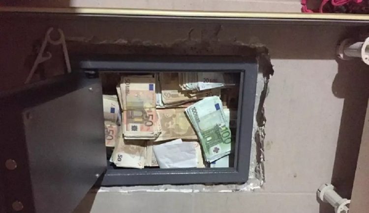 «Σήκωσαν» χρηματοκιβώτιο με 10.000 ευρώ από επιχείρηση στα Τρίκαλα