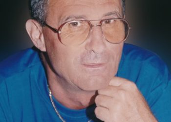 Απεβίωσε ο Στέφανος Παπαλάμπρος