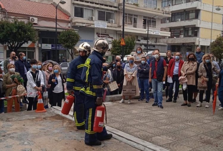 Άσκηση εκκένωσης του κτιρίου της Π.Ε. Τρικάλων για έκτακτη ανάγκη