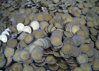 Tους έπιασαν λίγο πριν ρίξουν στην αγορά παραχαραγμένα κέρματα των 2 ευρώ