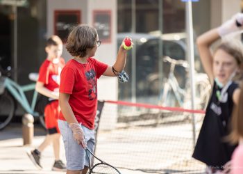 Τρίκαλα: Χωρίς Αυτοκίνητο, αλλά με τένις και ποδήλατο