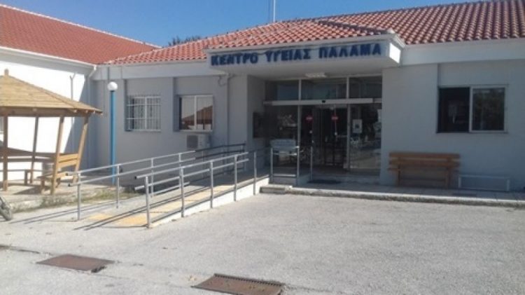 Ε.Δ.Ε. στο Κέντρο Υγείας Παλαμά για παρατυπίες με τον εμβολιασμό πολιτών