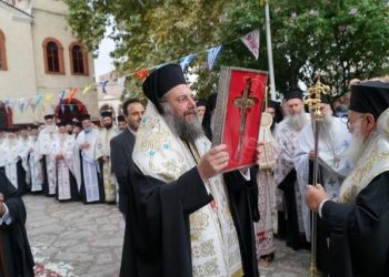 Μεγάλη ευλογία – Τεμάχιο του Τιμίου και Ζωοποιού Σταυρού στα Τρίκαλα