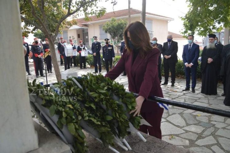 ΠΑΠΑΚΩΣΤΑ: Να υψώσουμε με υπερηφάνεια, ψηλά την ελληνική σημαία, υπερασπιζόμενοι τις ηθικές μας αξίες και τα πιστεύω μας